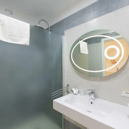 ホテル Alfema ウジェント